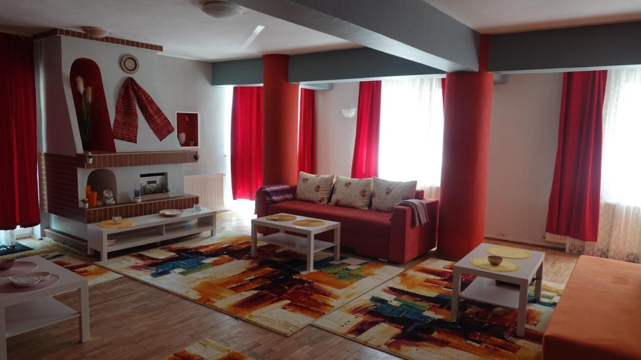 Andreea'S Apartments-Old Town Бухарест Экстерьер фото