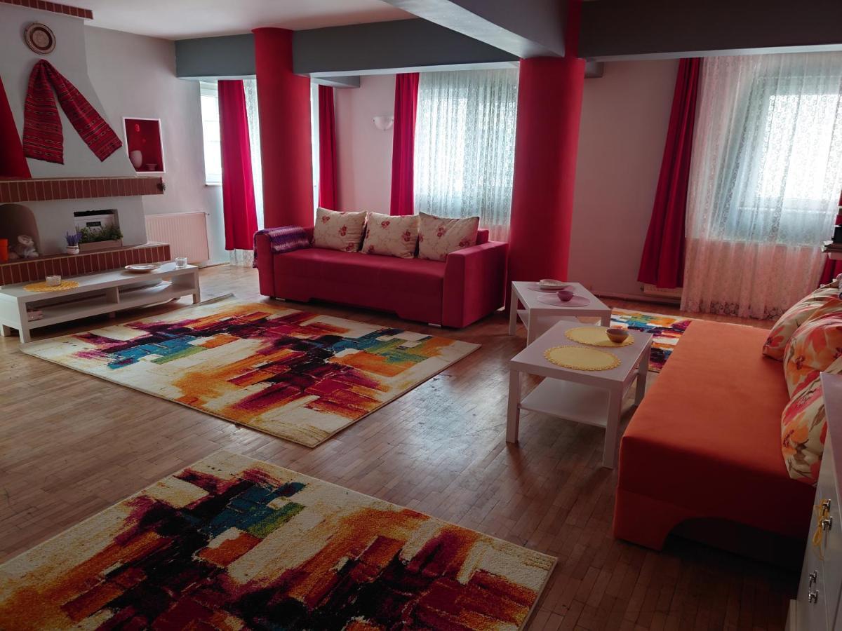 Andreea'S Apartments-Old Town Бухарест Экстерьер фото