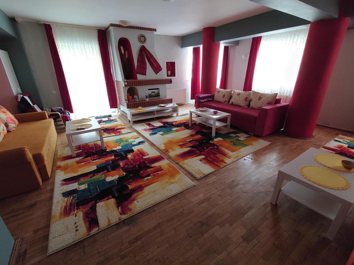 Andreea'S Apartments-Old Town Бухарест Экстерьер фото